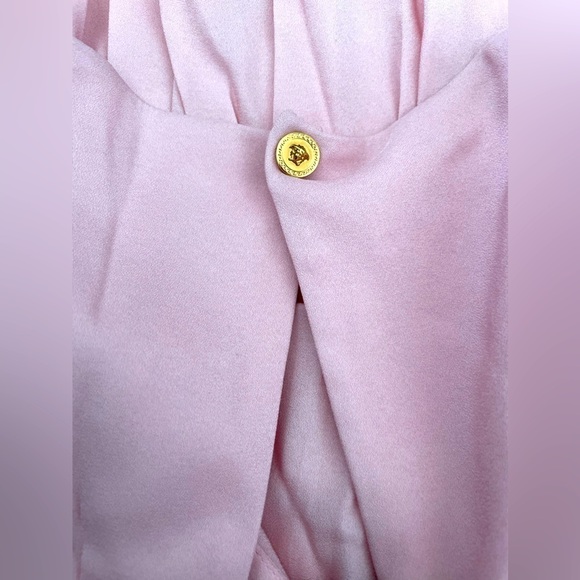 Versace Medusa cocktail mini dress in pink
FW2023 NWT - Picture 13 of 16
